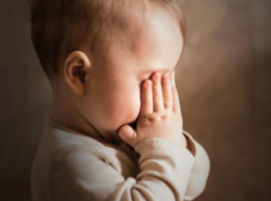 Истязание детей обернулось для молодого отчима уголовным делом в Воронежской области