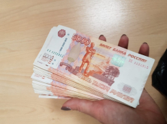 Средняя зарплата жителей Воронежской области пробила потолок в 52 тысячи 