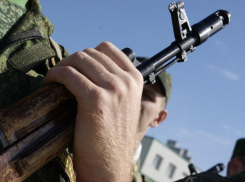 Военнослужащий уничтожил боевое оружие и получил штраф в Воронежской области