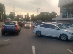 Дорожный апокалипсис устроил каршеринговый автомобиль в Воронеже 