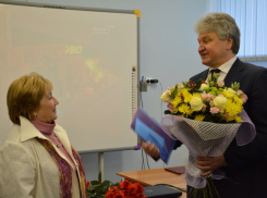 Спикер Воронежской гордумы достиг по доходам уровня жены образца 2015 года