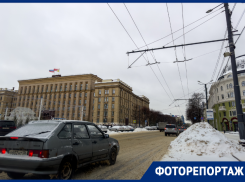 Как выглядят дороги сразу после снегопада в Воронеже — у правительства и не только