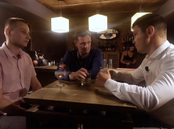 Топ-чиновник раскрывает тайны: почему они не ездят на «Ладах», как Гусев пережил ошибки перед Путиным и где квартиры для сирот 