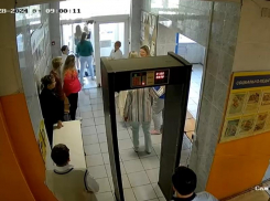 История с раздеванием воронежских школьниц перед ЕГЭ дошла до Госдумы