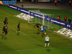 Защитнику «Факела» сломали ребро во время матча с «Краснодаром» в Воронеже