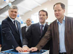 Гусев, Гордеев и Дюрр запустили в Воронежской области «молочную ракету»