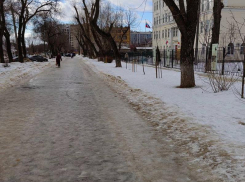 Пешеходная зона превратилась в квест «попади в травмпункт» в Воронеже