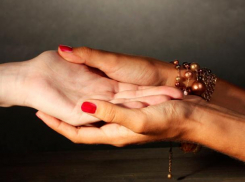 Все, как во сне: жительница Воронежа рассказала, как попалась на гипноз цыганки