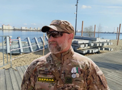 Разваливающуюся на глазах Петровскую набережную взял под охрану за 12 млн руб депутат гордумы Гамбург