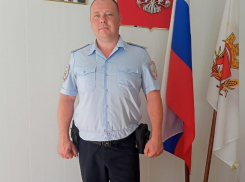 Полицейский спас воронежскую пенсионерку из болота 