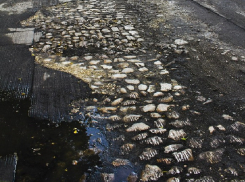 Мостовую брусчатку прошлых столетий сняли в условиях современного Воронежа