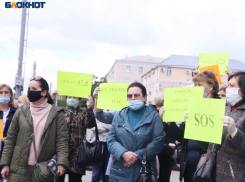 Бизнесмены с «Кольцовского» рынка могут оказаться на паперти из-за коронавируса