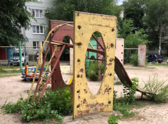 Бюрократические препоны не дают новой жизни убитому двору в Воронеже