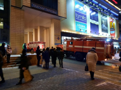 Стала известна причина скопления пожарных машин у «Галереи Чижова» в Воронеже