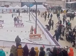 Самый длинный рулет России сняли на видео в Воронеже