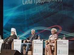 В мэрии Воронежа зажали деньги работникам образования