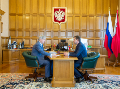 Александр Гусев поговорил с главным воронежским «единороссом» о других партиях