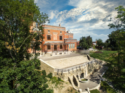 Миллиард рублей хотят потратить на реставрацию «Дворцового комплекса Ольденбургских»