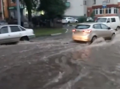 Ужасные последствия мощного ливня воронежцы показали на видео