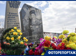 Как выглядит могила легендарного Юрия Хоя в Воронеже
