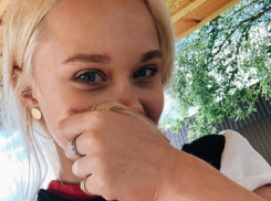 О судьбе бриллианта за 1 млн долларов рассказала Ангелина Мельникова 