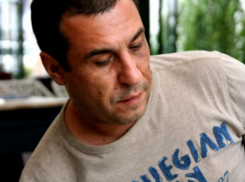 Музыкант Станислав Гришин поздравил воронежцев с Новым годом песней (ВИДЕО)