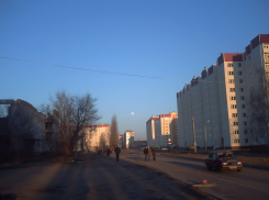 Александр Гусев успокоил жителей аварийных домов, переехавших в Тепличный: Район экологически чистый и уютный