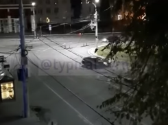 Скрипучий дрифт у ВГУ сняли на видео в Воронеже