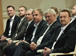 Зачем губернатор Александр Гусев посетил усадьбу Сталь фон Гольштейнов