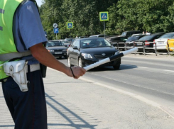 Воронежцу за попытку дать 300 рублей полицейскому придется заплатить штраф в 83-кратном размере