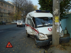 Водитель иномарки, которая столкнулась со «скорой помощью» в Воронеже: «Газель» ехала на «красный» и без мигалок
