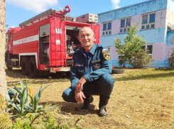 Воронежский пожарный посадил 20 тысяч кактусов на своем рабочем месте 
