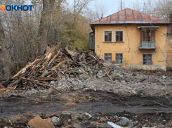 Прощание со старой жизнью: как проходит снос аварийных домов в Воронеже