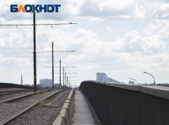 Прогулочную зону с трамвайчиком задумали на втором этаже Северного моста Воронежа