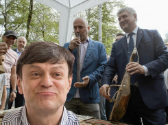 Михаил Бычков вмешал свой фестиваль в схватку Гордеева с Гусевым