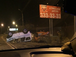 УАЗ и «Киа-Рио» столкнулись на «встречке» в центре Воронежа