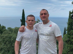 Чемпион UFC поддержал кандидата в депутаты Воронежской облдумы Константина Мелкумова 