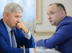 Сразу два человека играют в губернатора Воронежской области