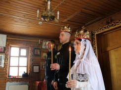 Церемония венчания осужденного с его супругой произошла на воронежской зоне