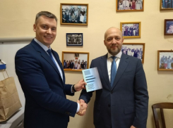 Шутка дня: глава Воронежского облизбиркома заявил, что легитимность системы выборов не вызывает сомнений