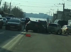 Массовое ДТП, парализовавшее центр Воронежа, сняли на видео
