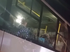 Танцующую маршрутку засняли на видео в Воронеже