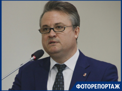 Как депутаты внимали слову мэра, которого воронежцы не выбирали