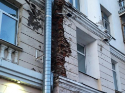 Часть дома отвалилась прямо в центре Воронежа
