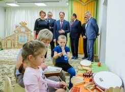 Алексей Гордеев посетил новый детский сад в воронежском микрорайоне Шилово