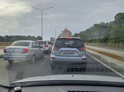 И снова 3 сентября: «бутылочная» пробка вернулась на новую улицу в Воронеже