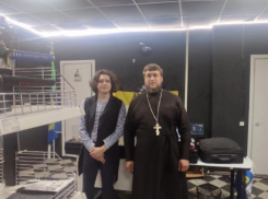 “Во имя Отца и Сына, и всего хорошего”: “Блокнот” пообщался с владельцем освященного аниме-магазина 