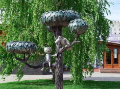 Котенок с улицы Лизюкова прославился на всю страну в голосовании за изображение на банкнотах 200 и 2000 рублей