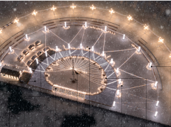 Каток и новогодняя красота на Адмиралтейке обойдутся почти в 60 млн рублей