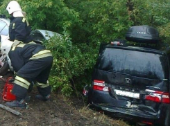 Под Воронежем на трассе столкнулись пять автомобилей: четверо пострадавших